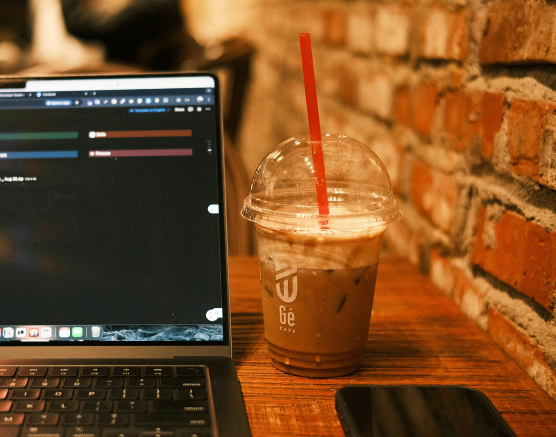 top 5 lucruri pe care sa le faci daca ai varsat cafea pe laptop by buenopc