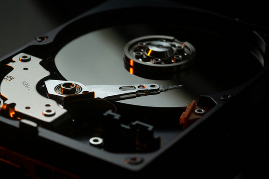 Câte feluri de HDD-uri există și de ce mai rentează să cumperi unul în 2026?
