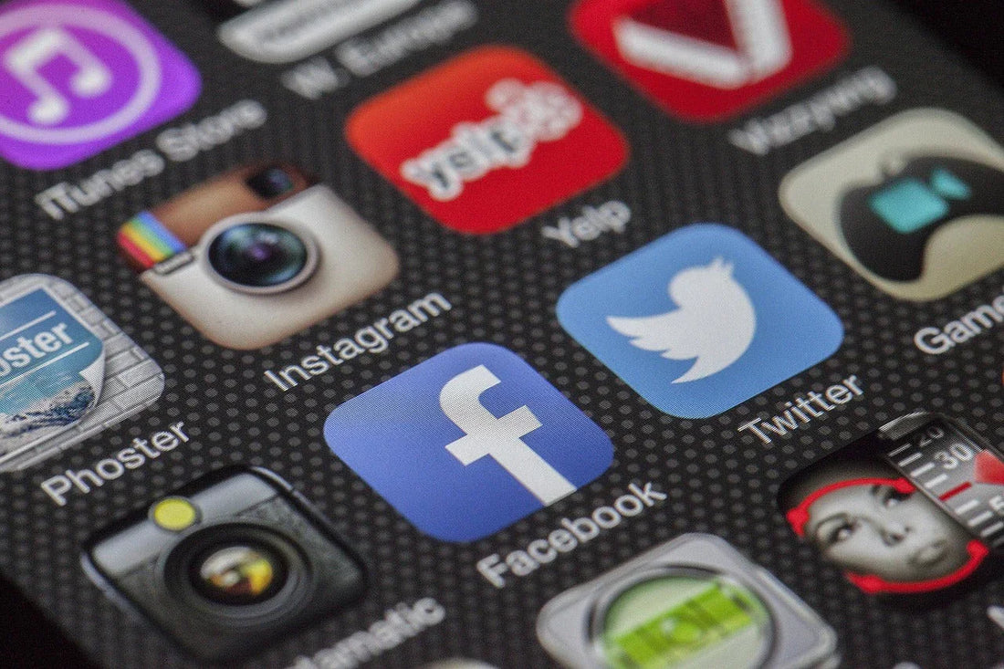 INTERZIS minorilor pe social media?