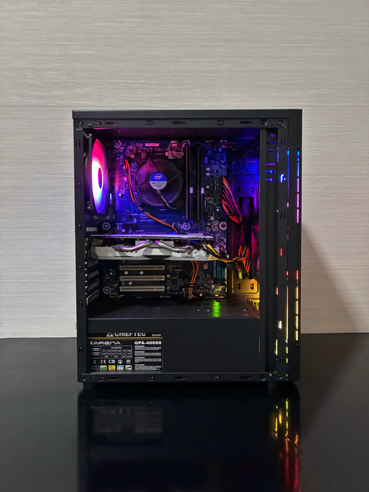 Sistem desktop pentru jocuri echipat cu Intel Core i7-4770 și 16GB RAM, gata de acțiune