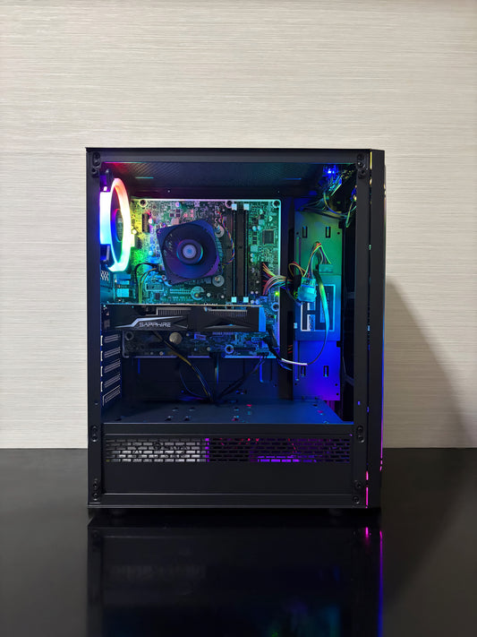 Cauți un upgrade sau un sistem echilibrat pentru gaming accesibil? PC Gaming BUENO FRESH V2 vine cu o formulă optimizată: procesor i5 stabil, 16 GB RAM pentru multitasking fluid și grafică RX 460 Dual Fan pentru o răcire excelentă. Designul modern, combinat cu viteza SSD-ului de 120 GB și spațiul generos al HDD-ului de 500 GB, transformă acest PC în alegerea perfectă pentru orice gamer sau utilizator activ.