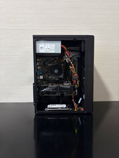 Sistem desktop PC Gaming BUENO FRESH V3 echipat cu Intel Core i5-4590S, SSD rapid și placă video AMD RX 460.