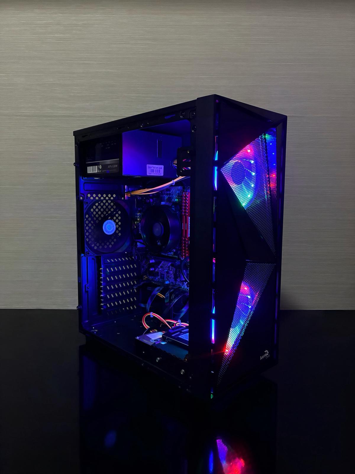 Memorii RAM Corsair Vengeance DDR4 cu radiatoare roșii instalate în Dual Channel pe calculator gaming Bueno Elite V3.