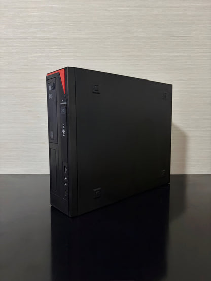 Carcasă silențioasă Fujitsu Esprimo SFF văzută din profil pentru birou sau acasă