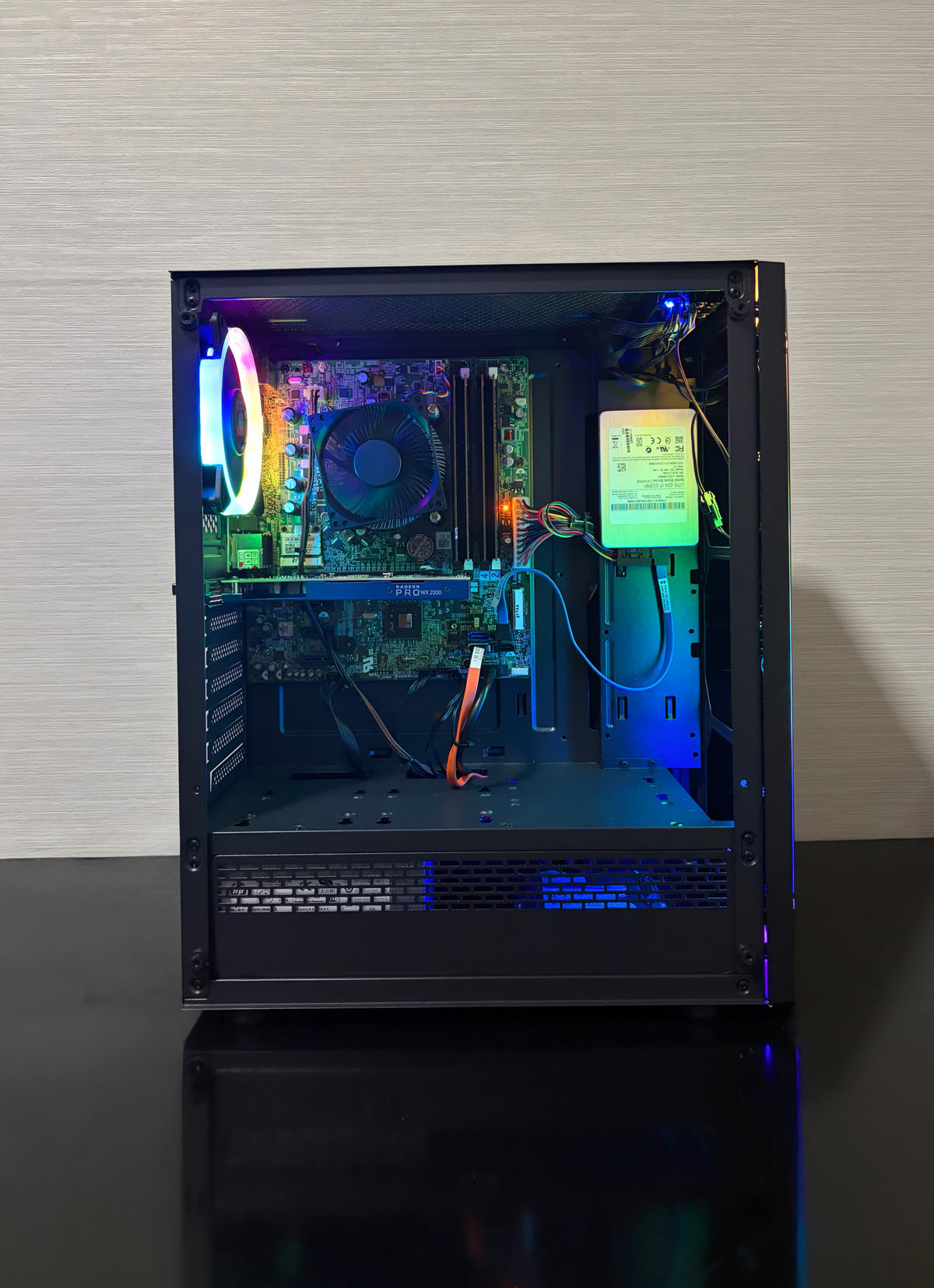 Sistem desktop PC Gaming BUENO ENTRY V1 echipat cu Intel Core i5-3450, SSD rapid de 120GB și stocare HDD.