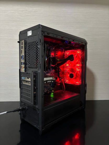 Sistem de gaming agresiv Bueno Storm V2, optimizat pentru FPS-uri ridicate în GTA V și Fortnite.