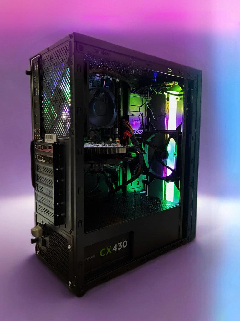 Privire de ansamblu Bueno Lucky V4: contrast elegant între componentele albe și carcasa nJoy Anil.