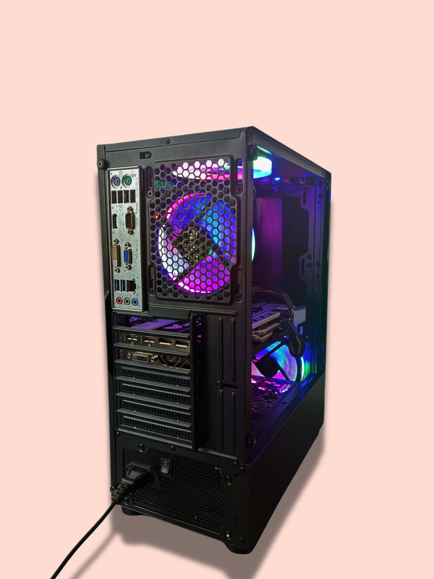 PC Gaming BUENO STRIKE V1 Intel Xeon 1245 v3( I7 4770), 16 gb RAM, SSD+HDD 500, Windows 10 PRO, AMD RX 580