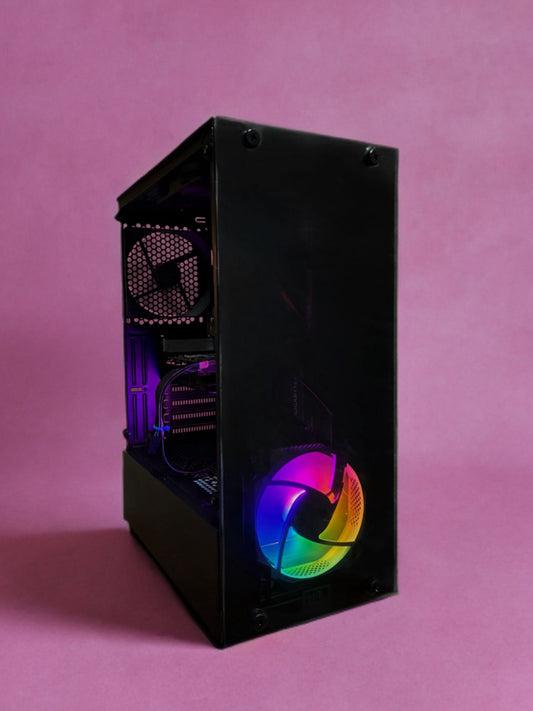 PC Gaming Bueno Bee V1 cu Intel i7-4770, 16GB RAM, GTX 960 Asus Strix și cadou mouse și tastatură incluse.