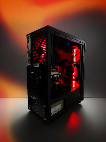 Detaliu iluminare RGB frontală și ventilator spate pe sistemul Bueno Lucky V3.